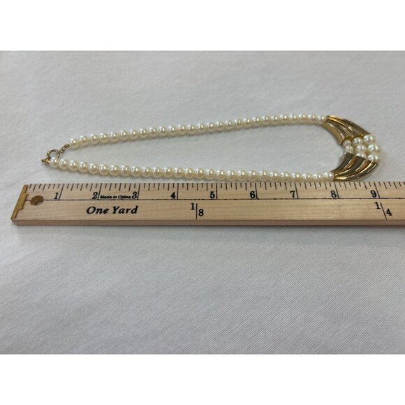 Vintage Faux Pearl Necklace Gold-Tone Accents Japan 18 Inches - Picture 5 of 6